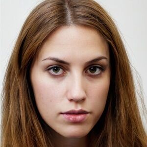 Meet your Posher, Della
